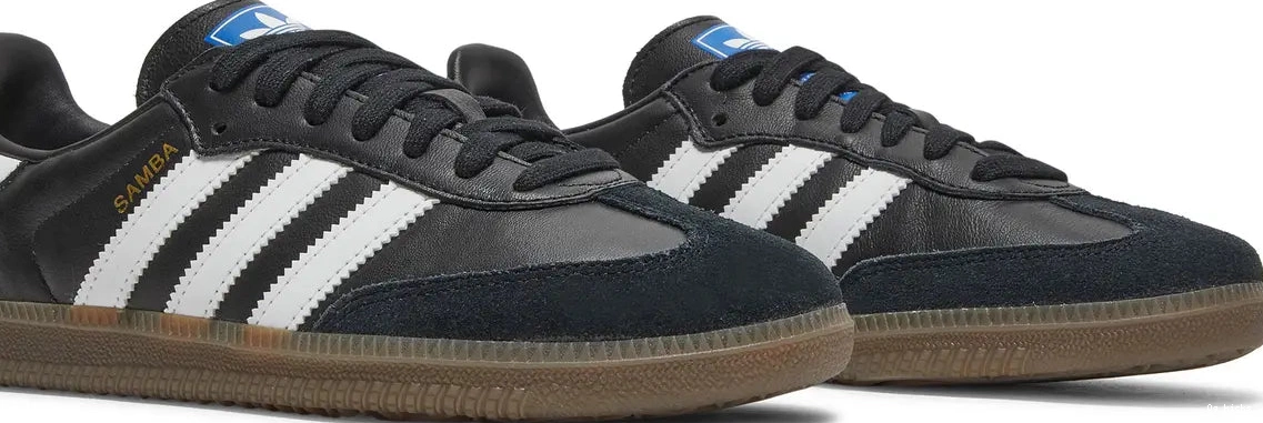'Black adidas OG Gum' Samba 0817